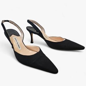 MANOLO BLAHNIK Black Satin Slingback Pointed Toes Kitten Heels 38.5/8